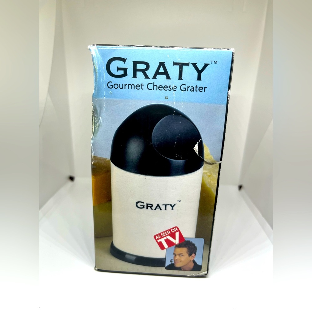Graty Gourmet Cheese Grater Shredder Coarse and Fine Cheese New As Seen TV